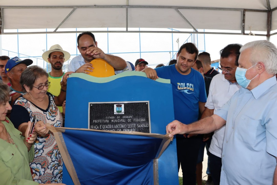 Governo de Itabaiana realiza inauguração de praça e quadra no povoado Zanguê