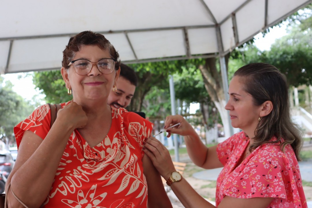 Março Lilás: Secretaria de Saúde realiza ação na Praça Fausto Cardoso