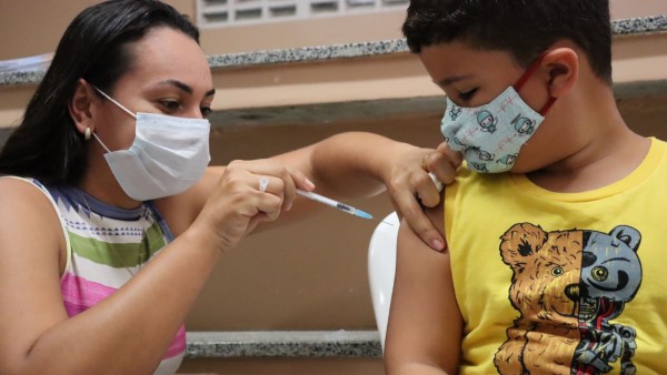 Mais de mil crianças foram vacinadas com a primeira dose em Itabaiana, no último sábado (05)