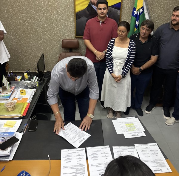 Prefeitura de Itabaiana dá ordem de serviço para início de seis obras, na cidade e em povoados