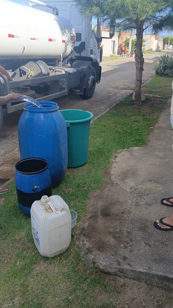 Prefeitura de Itabaiana garante medidas paliativas diante da falta d’água no bairro Queimadas