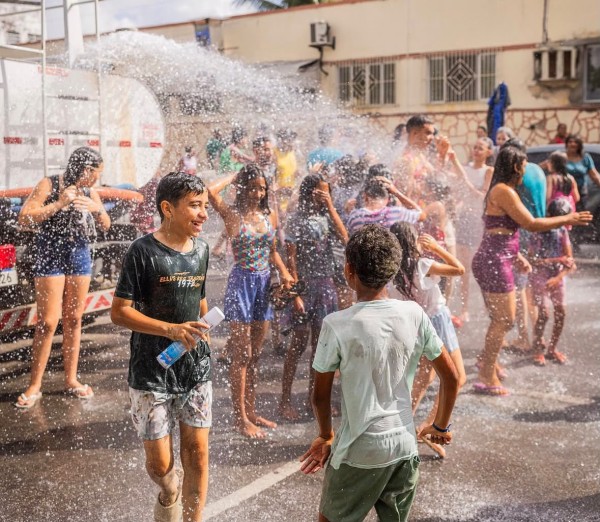 Micarana 2026 inicia com a alegria do Bloco Acorda Serra pelas ruas de Itabaiana e retorno do Tchan Baby, com a animação da criançada