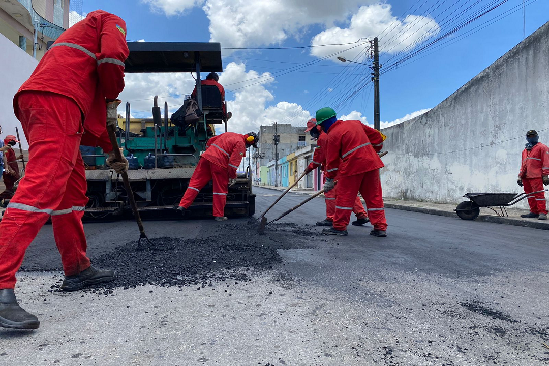 Governo de Itabaiana inicia serviço de pavimentação asfáltica na Rua São Domingos