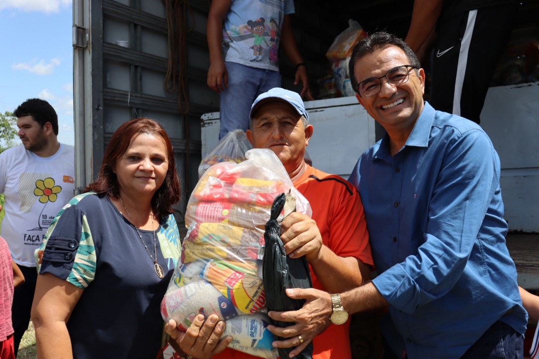 Governo de Itabaiana distribui duas mil cestas básicas e dois mil peixes afim de contribuir com a Ceia da Semana Santa